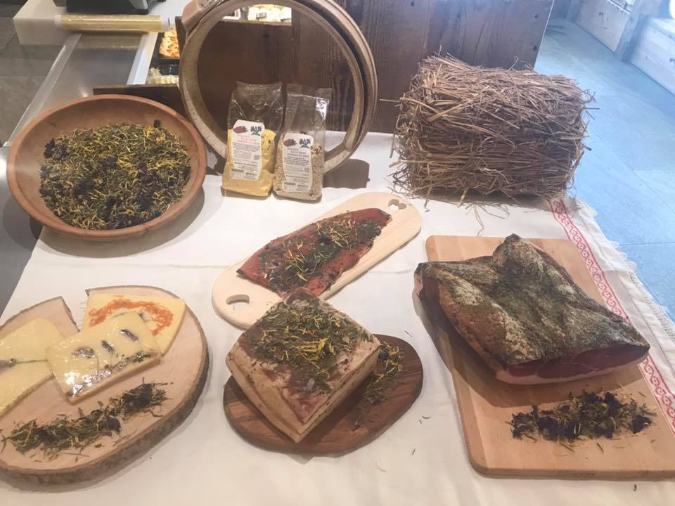 lardo alle erbe e fiori di primiero e guanciale