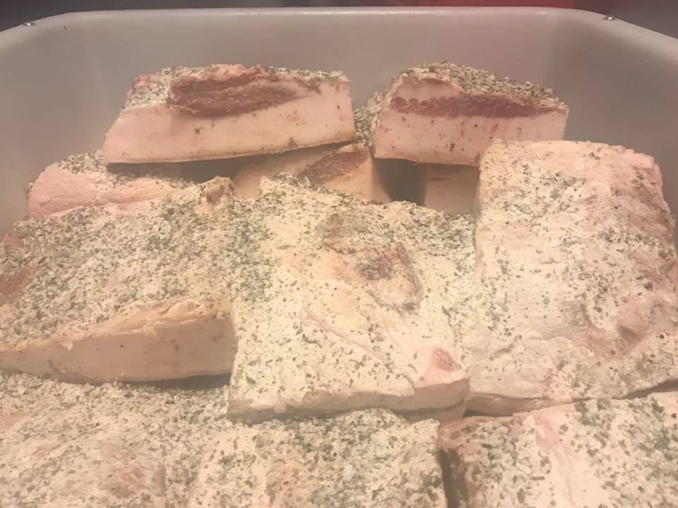 lardo alle erbe e fiori di primiero e guanciale